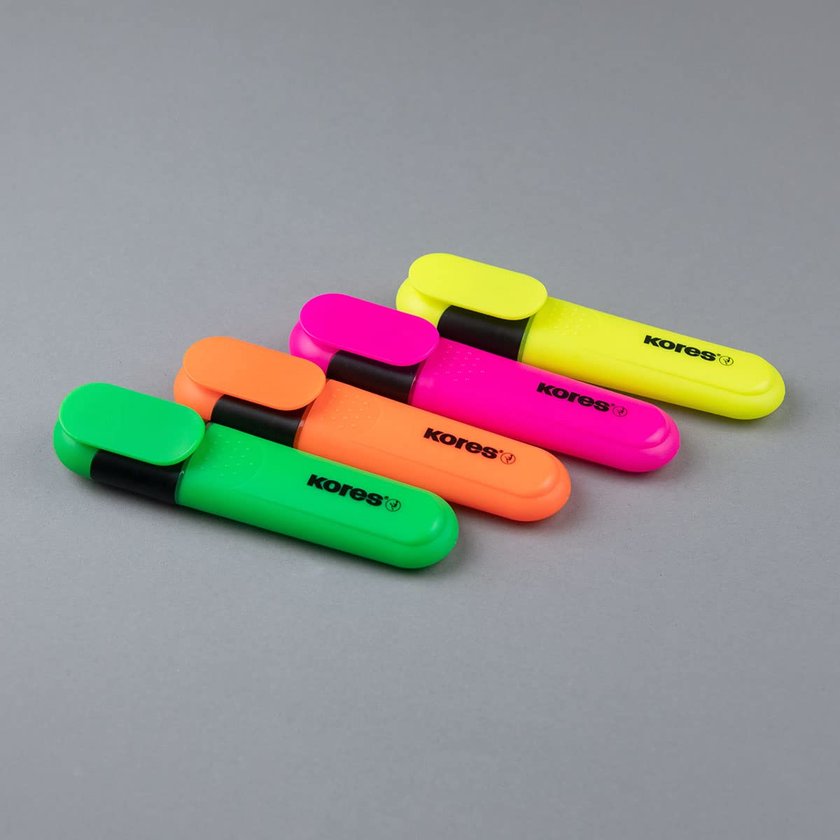 kores-bright-liner-plus-textmarker-4er-set-keilspitze-sortierte-farben image 6