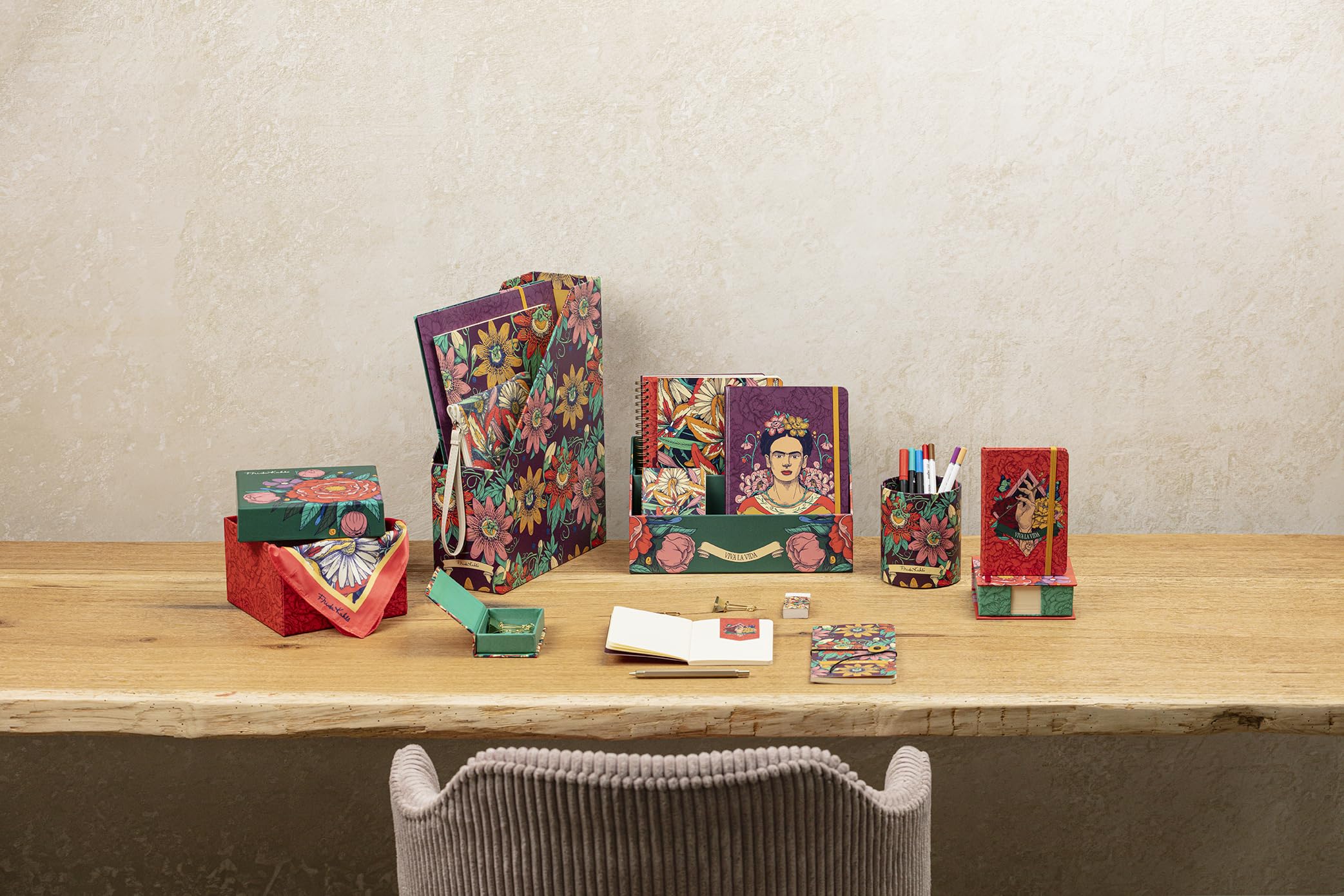 clairefontaine-frida-kahlo-notizbuch-a5-hardcover-liniert-80-blatt-mit-gummiband image 7