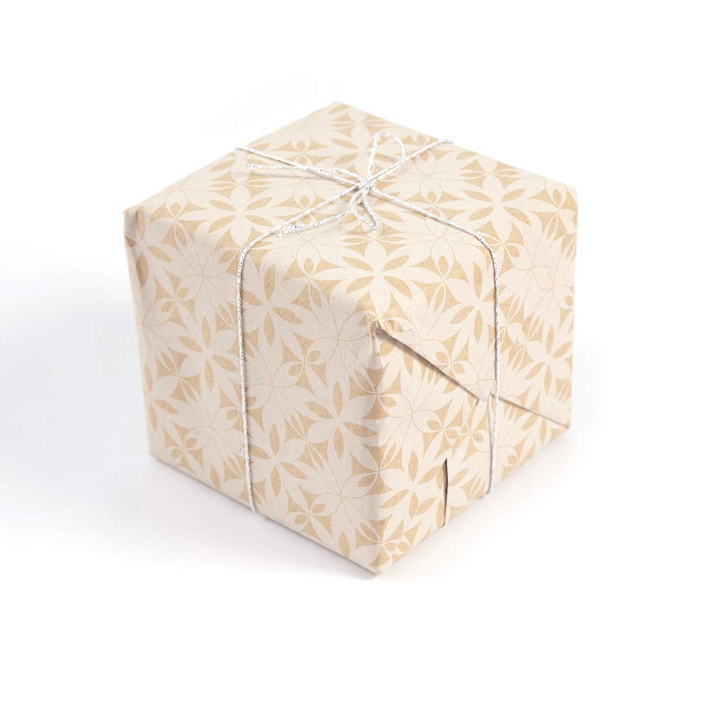 clairefontaine-tiny-rolls-geschenkpapier-kraft-blumen-gold-wei-5m-x-0-35m image 4