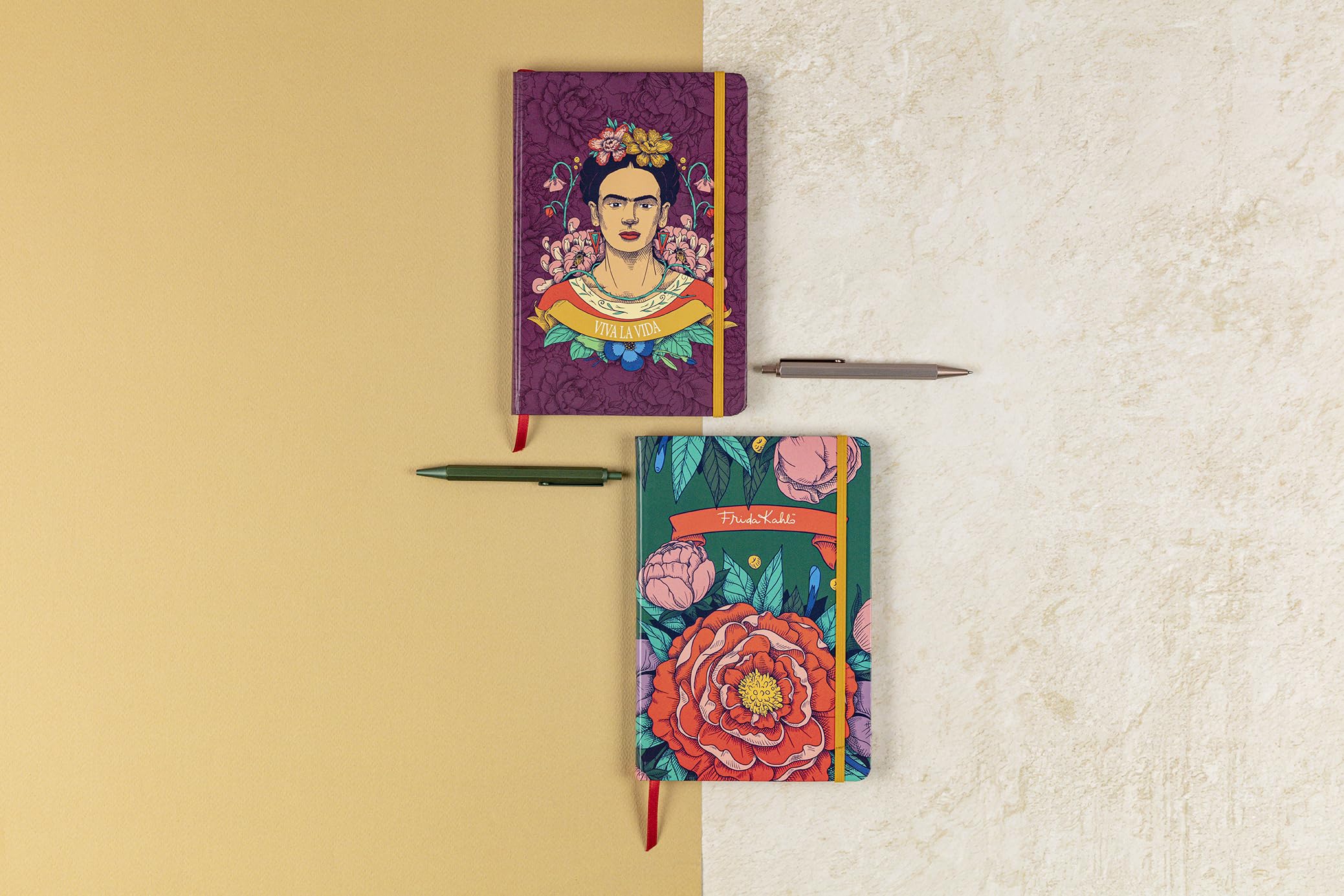 clairefontaine-frida-kahlo-notizbuch-a5-hardcover-liniert-80-blatt-mit-gummiband image 5