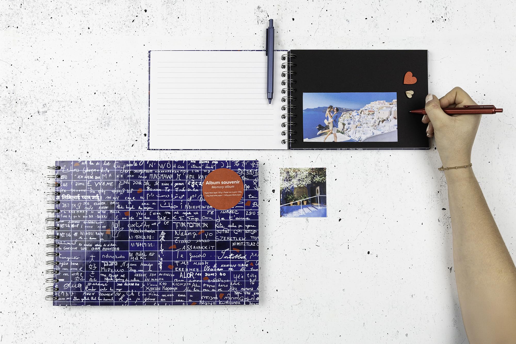 clairefontaine-le-mur-des-je-t-aime-souveniralbum-din-a5-liniert-blanko-120g image 5