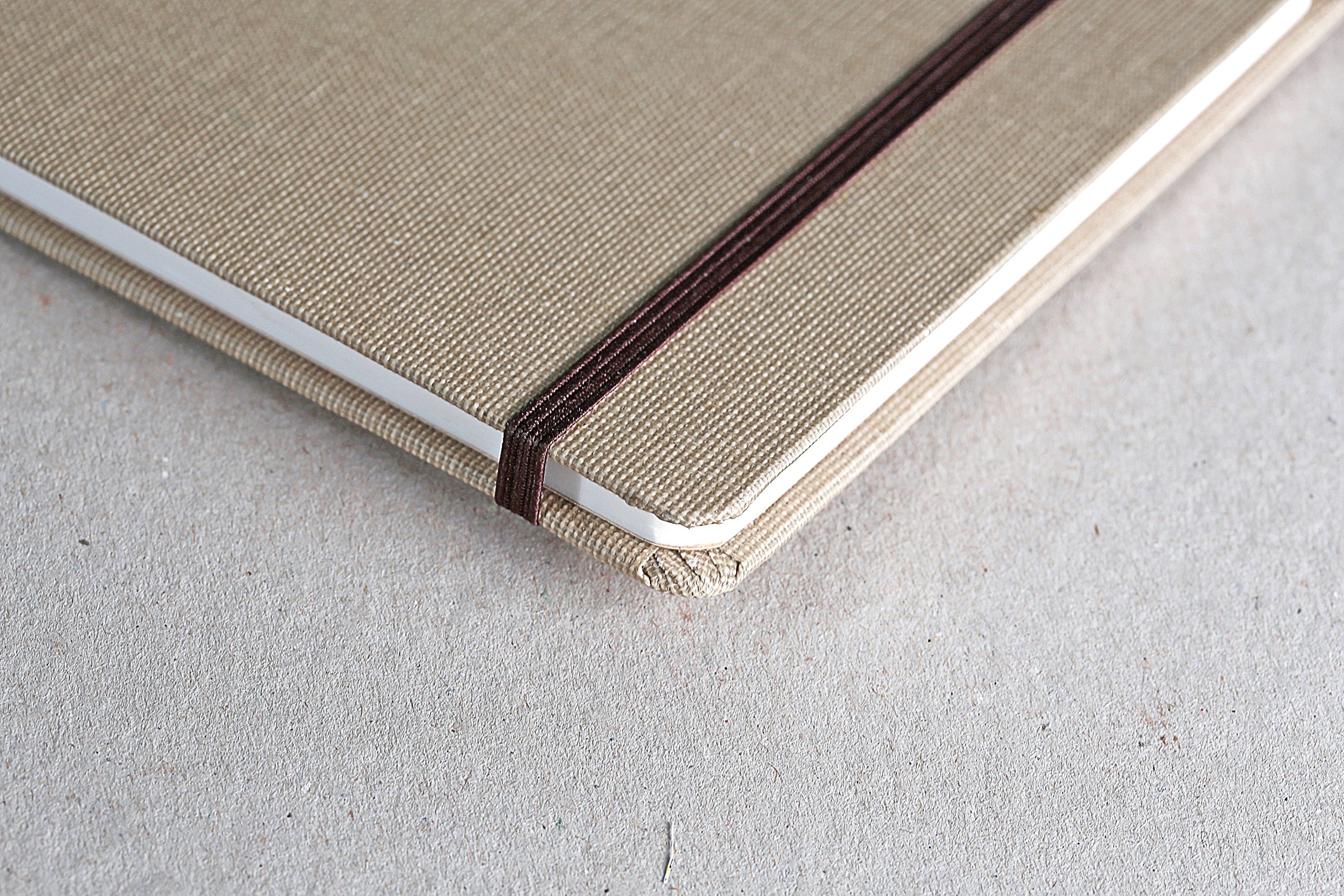 clairefontaine-96100c-goldline-reisealbum-naturleinen-beige-31x32-cm-180g image 5