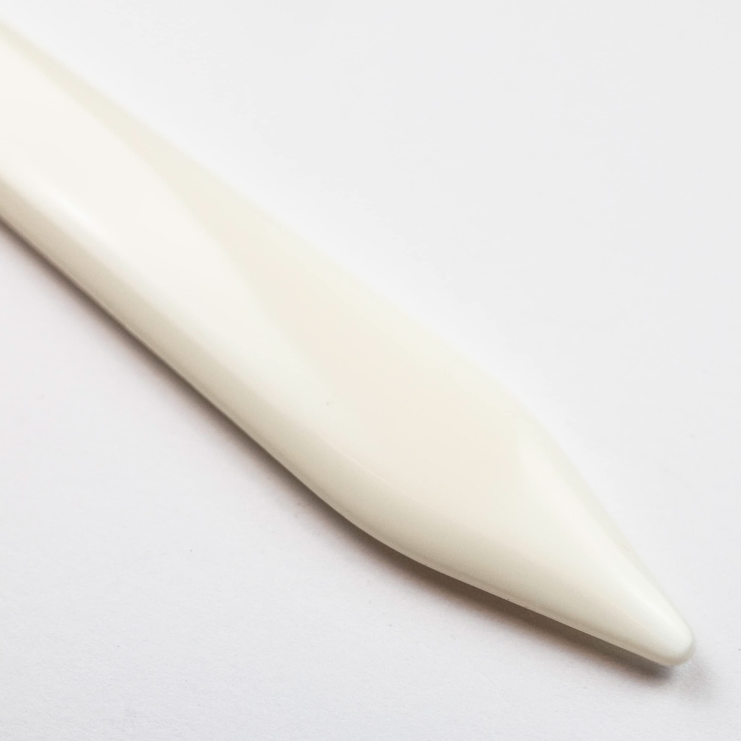 ursus-falzbein-9000000-15-cm-einseitig-spitz-zum-falzen-von-papier-und-karton image 2