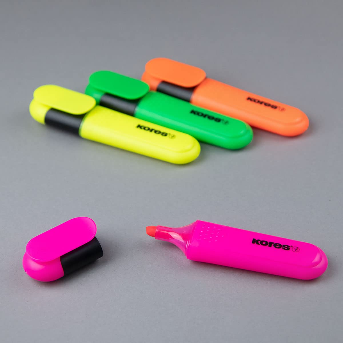 kores-bright-liner-plus-textmarker-4er-set-keilspitze-sortierte-farben image 8