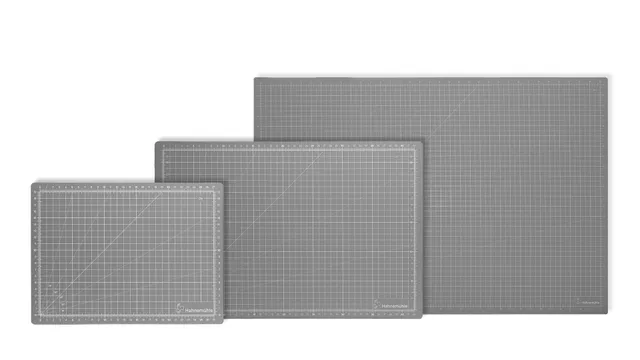 hahnem-hle-schneidmatte-grau-selbstheilend-30-x-22-cm-din-a4-3-mm-5-lagig image 1